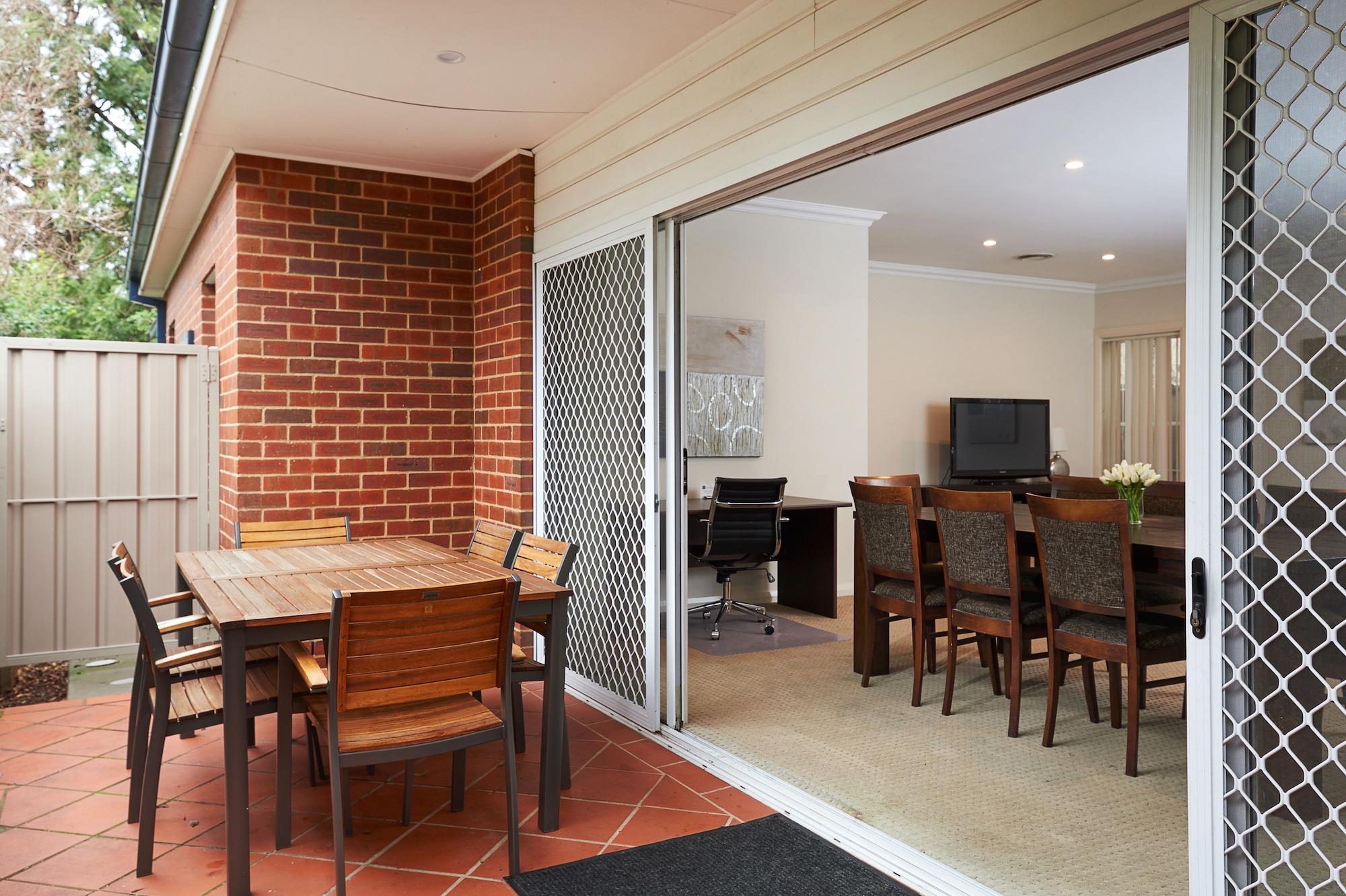 The Charles Hotel Wagga Wagga Luaran gambar