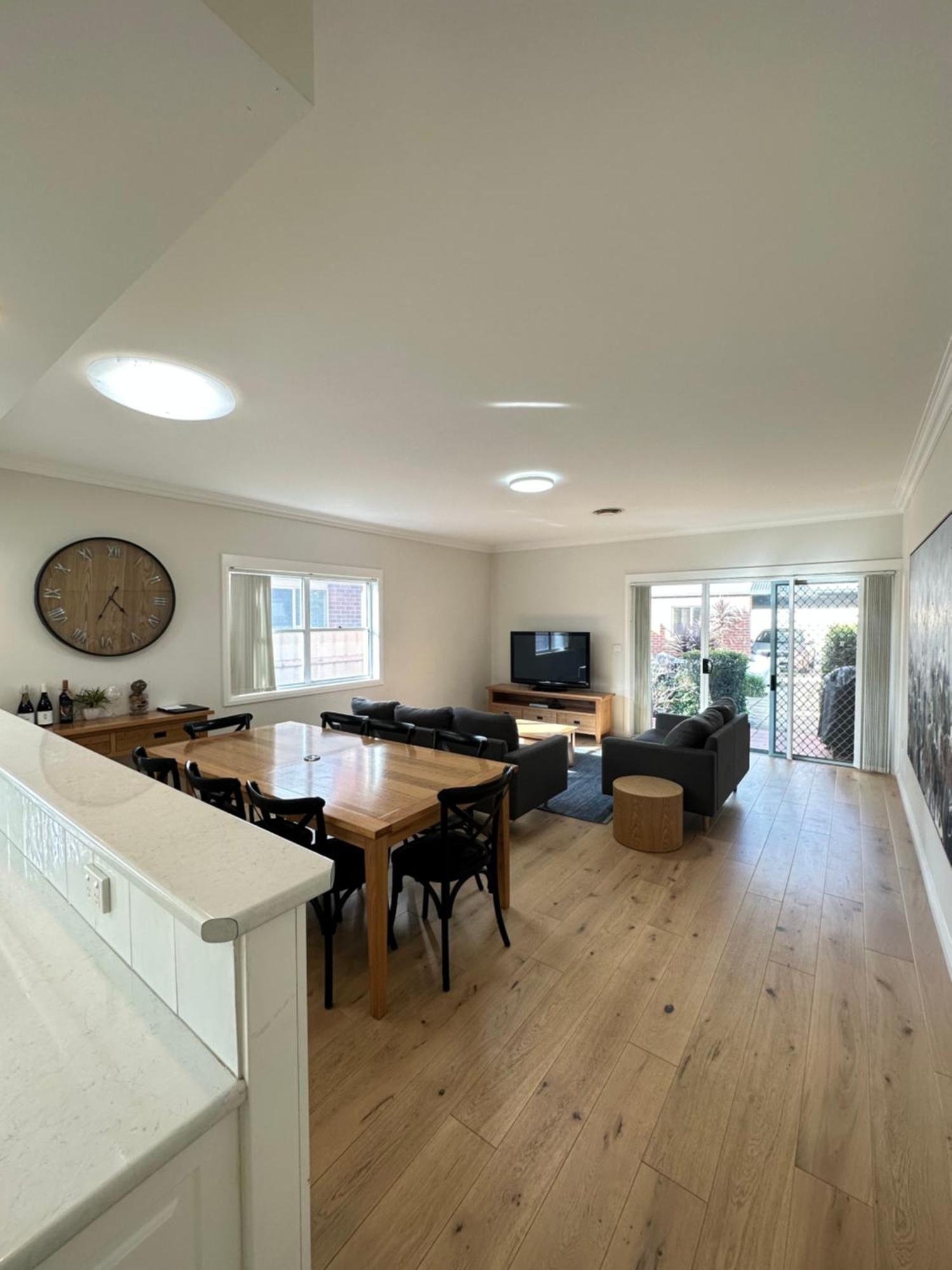 The Charles Hotel Wagga Wagga Luaran gambar